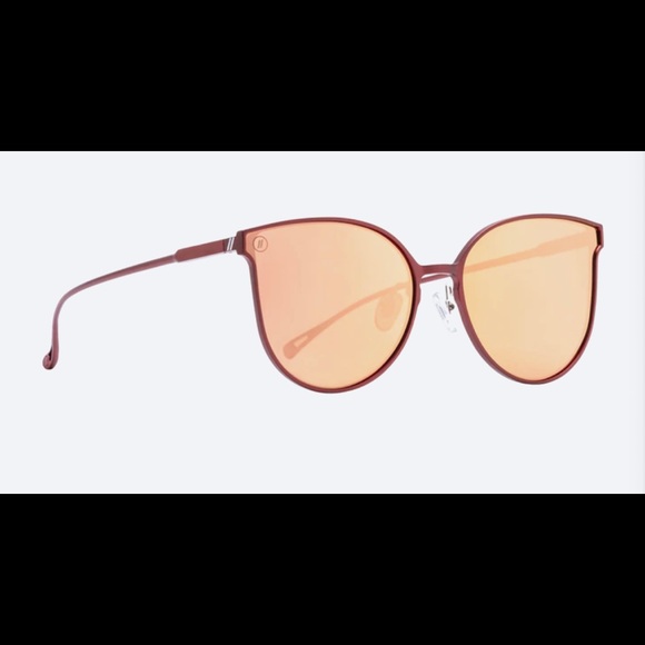 Blenders “Nova Star” Woman’s Sunglasses - Picture 2 of 3